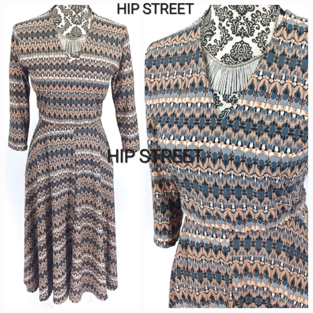 AGNES & DORA V Neck Stretch Print Swing Skirt Midi Dress S